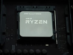 Apesar da forte concorrência dos processadores Alder Lake da Intel, a AMD conseguiu estabelecer um novo recorde em termos de participação no mercado global de CPU (Imagem: Benjamin Lehman)