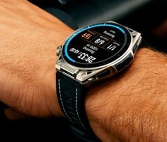 O Amazfit Balance Ultra é feito de titânio e cristal de safira.