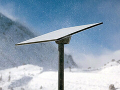 Antena parabólica do plano Starlink Standard Residential na neve (Fonte da imagem: Starlink)