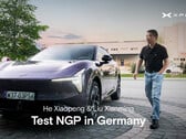 Testes no trânsito da cidade de Munique: o CEO da Xpeng, He Xiaopeng, demonstra o novo sistema Next Generation Pilot (NGP) no Xpeng L03.
