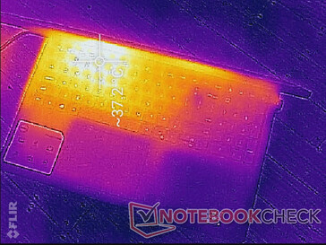 Sem ventilação ao longo das laterais ou na parte traseira do chassi. Em vez disso, o ar quente é ventilado para cima, em direção à frente da tela