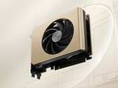 O compacto MSI GeForce RTX 5050 Inspire ITX apresenta um elegante design dourado (Fonte da imagem: MSI)