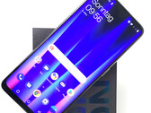 OnePlus não substituirá o Nord CE 2, fotografado, até o início de 2023. (Fonte de imagem: NotebookCheck)