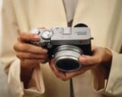 Câmaras como a Fujifilm GFX100RF vão receber em breve uma bateria maior.
