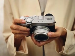 Câmaras como a Fujifilm GFX100RF vão receber em breve uma bateria maior.