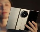 Além da cor principal, o roxo, o Huawei Mate XT2 também estará disponível nas combinações dourado/branco e dourado/preto.