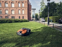 O cortador de grama robótico Husqvarna Automower 520 EPOS já está disponível na Europa. (Fonte da imagem: Husqvarna)