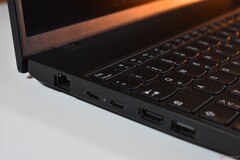 O Lenovo ThinkPad L16 Gen 2 AMD com o AMD Ryzen 5 Pro 215.