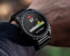 A participação de mercado dos relógios inteligentes da Apple caiu de 48% para 46%, e a da Samsung caiu de 17% para 15%, colocando a Samsung no mesmo nível da Garmin.