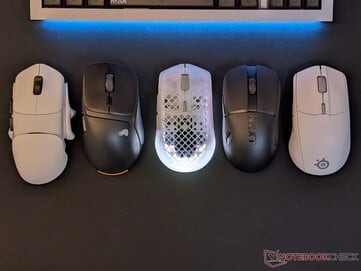 Orbital Pathfinder, Glorious Model D3 Wireless, Aerox 3 Wireless Gen 2, NZXT Lift Elite, SteelSeries Rival 3 Wireless Gen 2 (da esquerda para a direita).