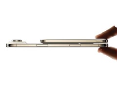 O banco de energia magnético sem fio BMX SolidSafe Air Qi2 tem 6,8 mm de espessura.