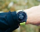 Os smartwatches modernos da Garmin também suportam chamadas de emergência via satélite