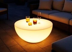 O Philips Hue Go XXL foi uma piada de primeiro de abril do ano passado, mas agora, aparentemente, é um produto real.