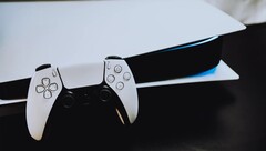 De acordo com o principal concorrente da Sony no mercado de consoles de jogos, o PS5 Slim será lançado no final deste ano por US$ 399 (Imagem: Triyansh Gill)