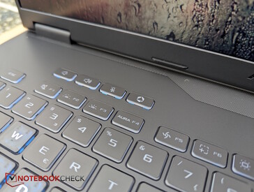 4 teclas extras, por exemplo, para o Centro de Controle