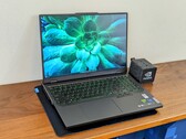 Análise do laptop Lenovo Legion Pro 5 16IRX9: Ótimo desempenho, mas um pouco pesado