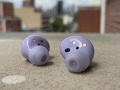 Os Galaxy Buds2 eram significativamente mais baratos do que os Galaxy Buds Pro. (Fonte: Mike Andronico/CNN)