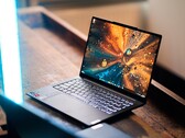 Revisão Lenovo Yoga Pro 7 14 - O ultrabook quase perfeito com AMD Zen 3+