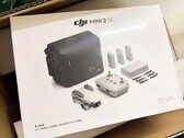 O DJI Mini 2 SE não consegue gravar vídeos em 4K, ao contrário de seu homônimo. (Fonte da imagem: @JasperEllens &amp; @DealsDrone)