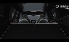 Interior do novo SUV Tesla Model Y L (Fonte da imagem: Tesla no Weibo)