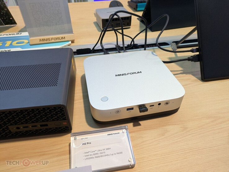 A apresentação do mini PC na CES 2026 (Fonte da imagem: TechPowerUp)