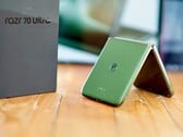 O Motorola Razr Plus 2026 (Razr 70 Plus) apresenta muitas vantagens — infelizmente, a comunicação clara do cronograma de atualizações não é uma delas.