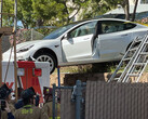 O Tesla que caiu em cima de uma ambulância não estava em modo de auto-destruição, confirme as autoridades de San Diego