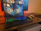 Análise do laptop Lenovo Legion Slim 7i 16 Gen 8: Mais fino que o Razer Blade 16