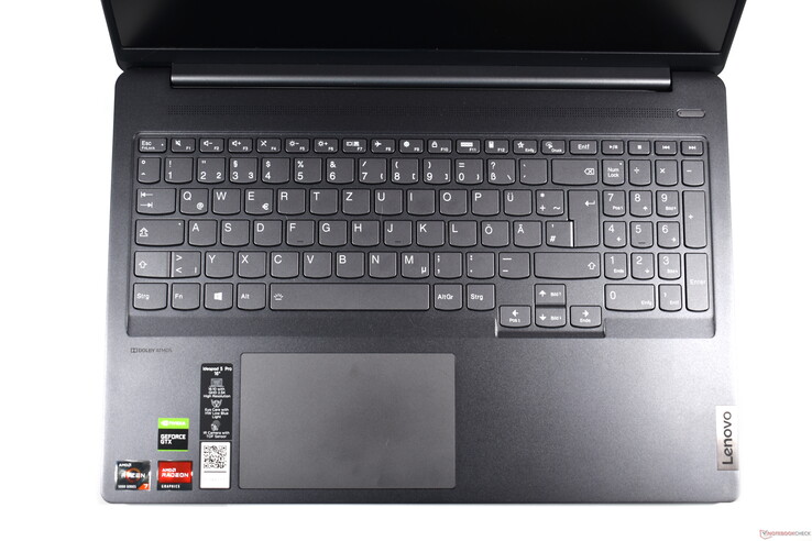 Área do teclado da Lenovo IdeaPad 5 Pro 16ACH