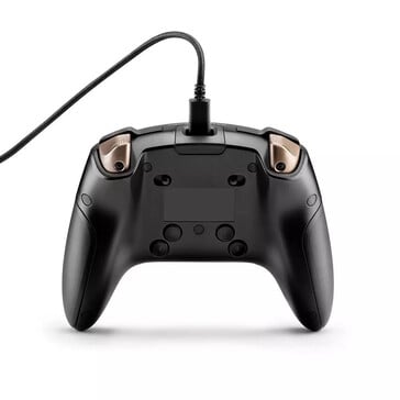 O controle tem botões adicionais na parte traseira (Fonte da imagem: Thrustmaster)