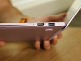 O Projeto Firefly tem o objetivo de viabilizar laptops acessíveis com uma carcaça metálica fina.