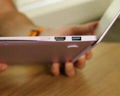 O Projeto Firefly tem o objetivo de viabilizar laptops acessíveis com uma carcaça metálica fina.