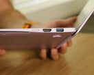 O Projeto Firefly tem o objetivo de viabilizar laptops acessíveis com uma carcaça metálica fina.
