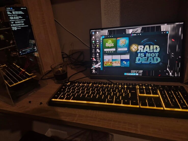 O Z70 Ultra modificado, rodando a área de trabalho XFCE4