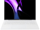O LG Gram 16 tem uma capacidade de bateria um pouco menor em comparação com seu antecessor. (Fonte da imagem: LG)