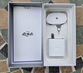 Review do Oppo Find X9 Pro. (Fonte da imagem: Marcus Herbrich)