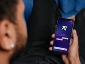 Eustella e um smartphone