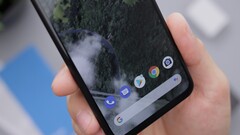 O Pixel 5a e Pixel 6 podem reter backups ilimitados de fotos e vídeos para o Google Photos em alguma capacidade. (Fonte da imagem: Daniel Romero)