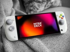 O CRKD Nitro Deck 2 substitui os Joy-Cons do Nintendo Switch 2/Switch.