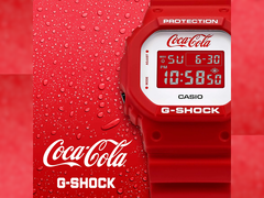 A antiga colaboração Casio G-Shock x Coca Cola - o DW5600CC23-4, retratado ao lado dos logotipos da Coca-Cola e do G-Shock em um fundo vermelho. (Fonte da imagem: Casio - editado)
