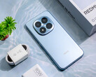 O Redmi Note 15 Pro Plus na cor Azure Blue. (Fonte da imagem: Xiaomi)