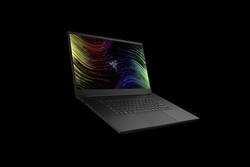 A Razer Blade 17, fornecida pela Cyberport