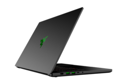 O chassi fino e leve que a Razer emprega para seus modelos de 14 polegadas pode se mostrar muito restritivo para os dGPUs de TGP superior. (Fonte de imagem: Razer)