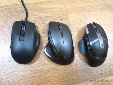 Da esquerda para a direita: Razer Naga X, Logitech Performance MX, Logitech G602