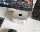 Uma potência compacta com o SoC M6 de 2 nm — Análise do Apple Mac mini 2026