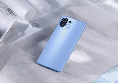 O Xiaomi 11 Lite 5G NE será muito parecido com o Mi 11 Lite, fotografado. (Fonte da imagem: Xiaomi)