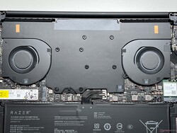 Resfriamento da câmara de vapor com dois ventiladores