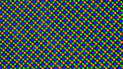 A tela OLED é baseada em uma matriz de subpixel RG/BG que consiste em um diodo emissor de luz vermelho, um azul e um verde cada