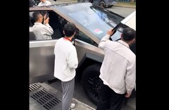 Os funcionários da BYD parecem mesmo interessados no Cybertruck, se o vídeo servir de referência. (Fonte da imagem: Twitter)