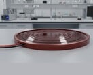 Uma imagem conceitual de um painel solar circular em uma mesa de laboratório (Fonte da imagem: imagem gerada por IA)